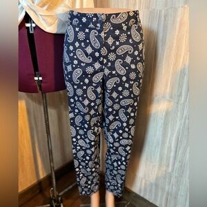 Talbot’s The Weekend Chino Navy Paisley Ankle Cropped Pants